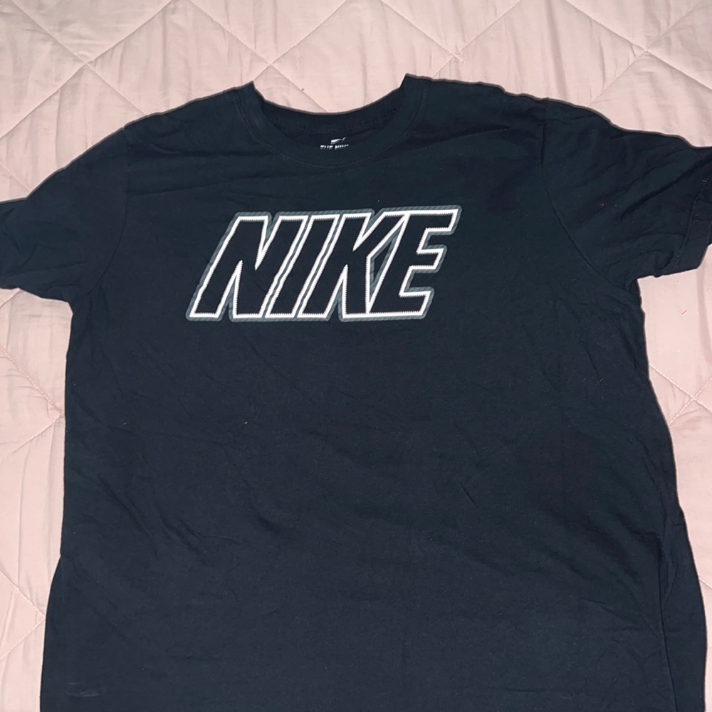 Nike short sleeve t-shirt